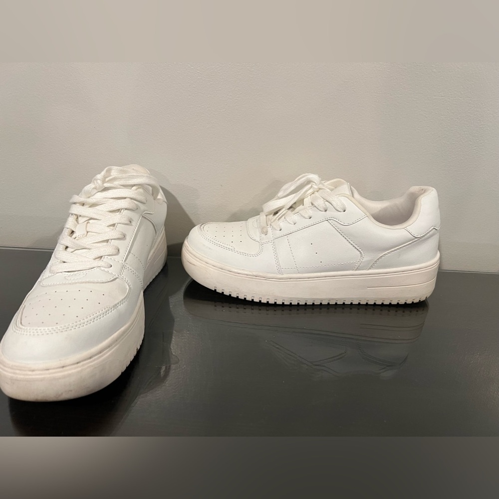 Wild fable tennis shoes